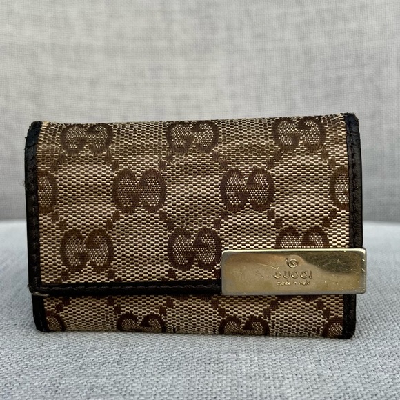 Gucci Accessories - Gucci Key Case Holder
